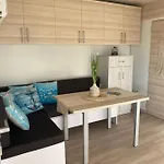 Del Mare, Seaside Family Pace, Free Parking And Wifi In Camp Dalmatino * Drage