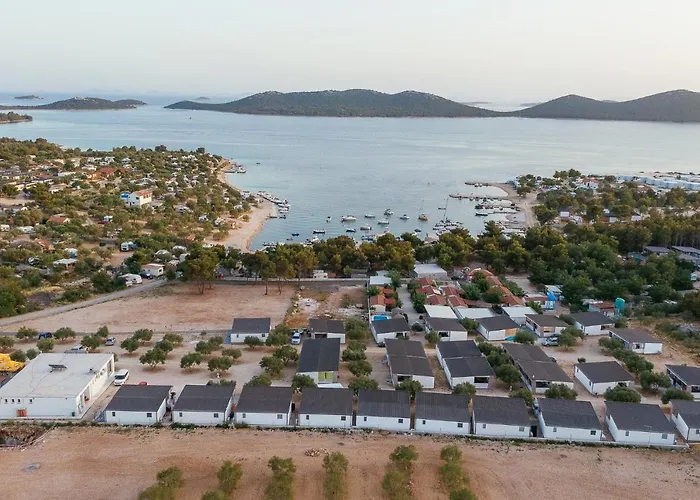 Del Mare, Seaside Family Pace, Free Parking And Wifi In Camp Dalmatino دراغ