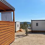 Сasa de vacaciones Del Mare, Seaside Family Pace, Free Parking And Wifi In Camp Dalmatino *