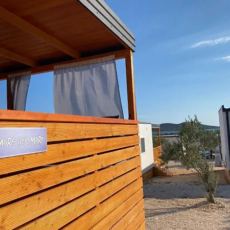 Del Mare, Seaside Family Pace, Free Parking And Wifi In Camp Dalmatino Hébergement de vacances