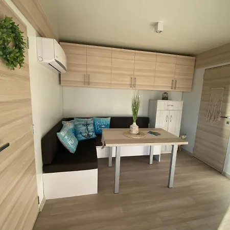 Del Mare, Seaside Family Pace, Free Parking And Wifi In Camp Dalmatino * Drage