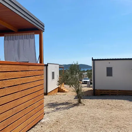 Hébergement de vacances Del Mare, Seaside Family Pace, Free Parking And Wifi In Camp Dalmatino *