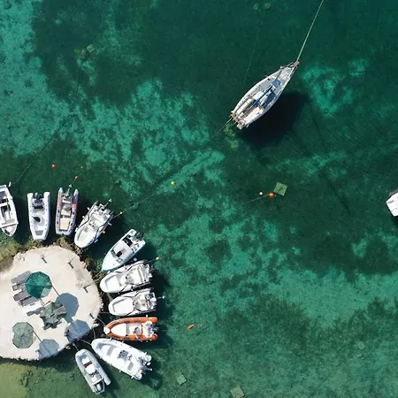 Del Mare, Seaside Family Pace, Free Parking And Wifi In Camp Dalmatino Hébergement de vacances