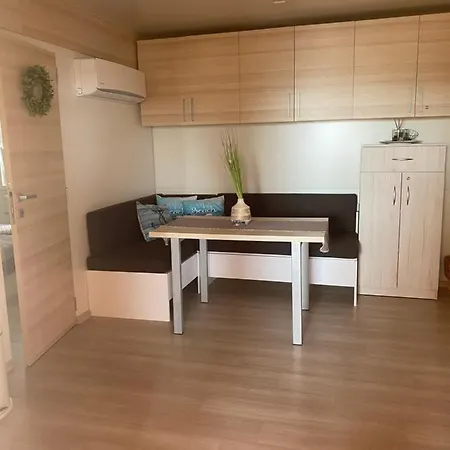 Del Mare, Seaside Family Pace, Free Parking And Wifi In Camp Dalmatino