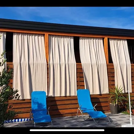 Hébergement de vacances Del Mare, Seaside Family Pace, Free Parking And Wifi In Camp Dalmatino *