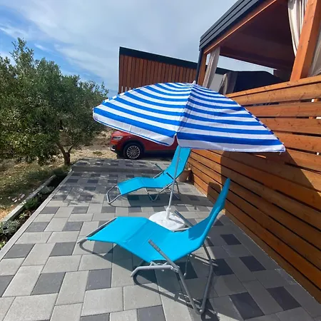 Del Mare, Seaside Family Pace, Free Parking And Wifi In Camp Dalmatino * Drage