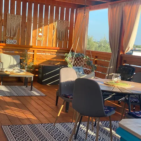 Del Mare, Seaside Family Pace, Free Parking And Wifi In Camp Dalmatino *