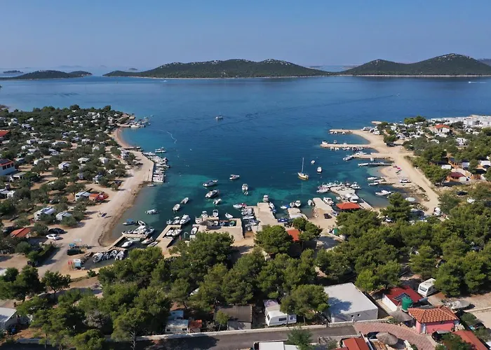 Del Mare, Seaside Family Pace, Free Parking And Wifi In Camp Dalmatino